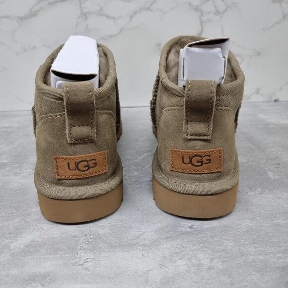 UGG Classic Ultra Mini Boots - Picture 4 of 7